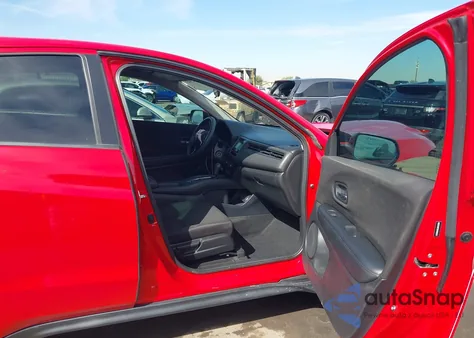 2018 Honda Hr-V Lx z USA, uszkodzony, nr VIN 3CZRU5H30JM702500